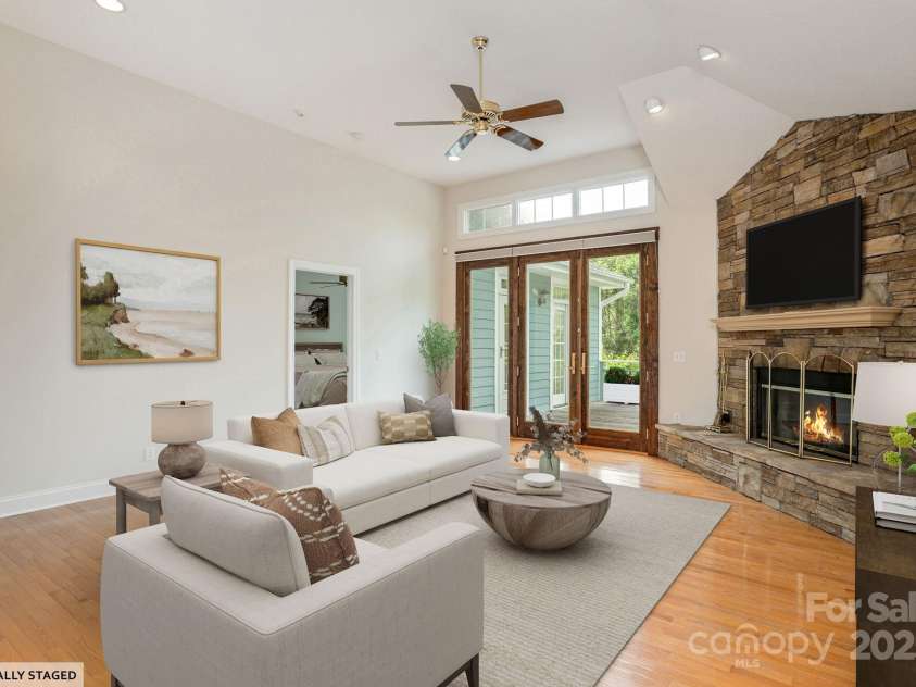 35 STONECREST Court, Flat Rock, NC 28731.  MLS# CAR4272012, YatesRealty ID 1784. 