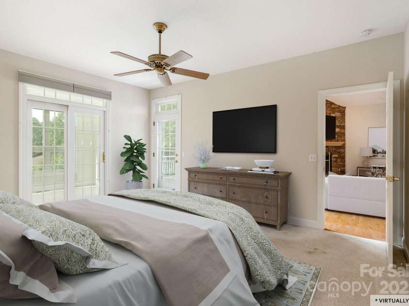 35 STONECREST Court, Flat Rock, NC 28731.  MLS# CAR4272012, YatesRealty ID 1784. 