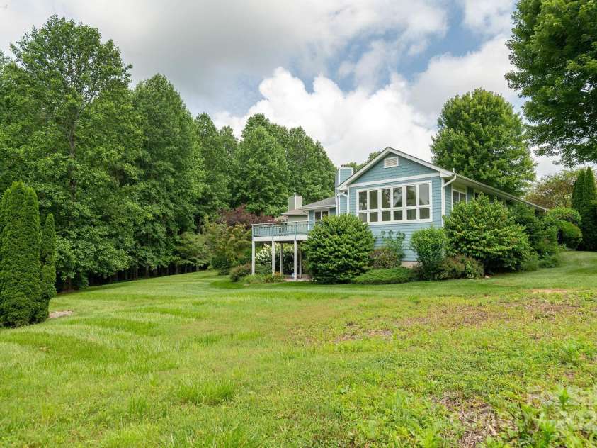 35 STONECREST Court, Flat Rock, NC 28731.  MLS# CAR4272012, YatesRealty ID 1784. 