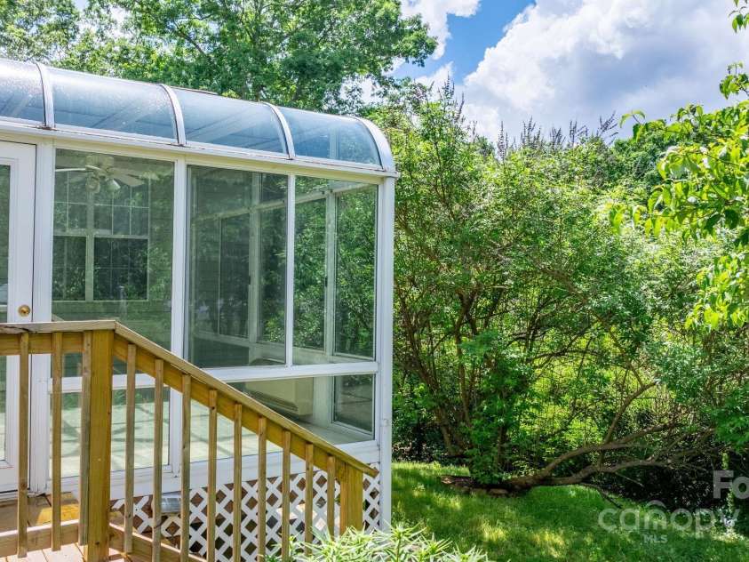 109 Gatwick Court, Statesville, NC 28677.  MLS# CAR4257963, YatesRealty ID 17840. Sunroom