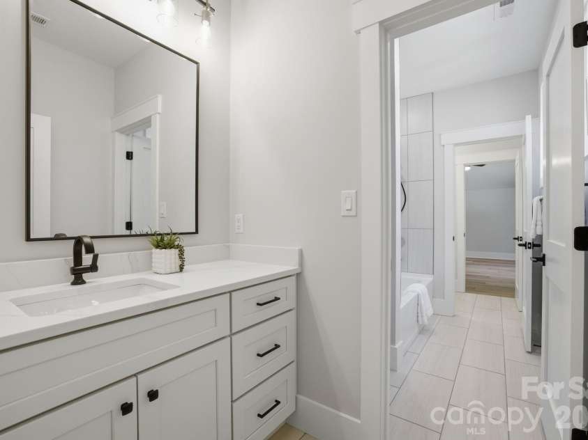 8321 Long Island Road, Catawba, NC 28609.  MLS# CAR4375313, YatesRealty ID 17840. Guest Suite Shared bath with private vanity area.