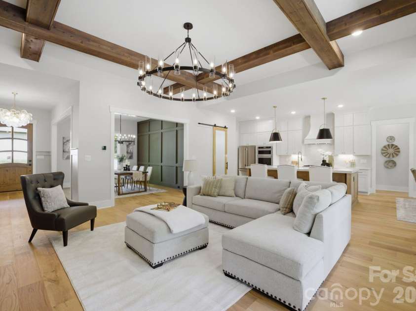 8321 Long Island Road, Catawba, NC 28609.  MLS# CAR4375313, YatesRealty ID 17840. Living Room 