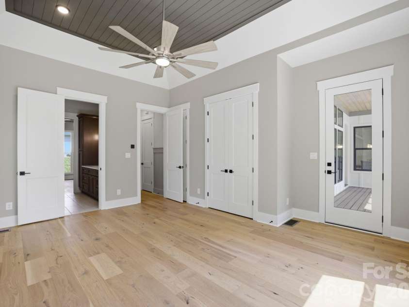 8321 Long Island Road, Catawba, NC 28609.  MLS# CAR4375313, YatesRealty ID 17840. Main Level Flex Room 