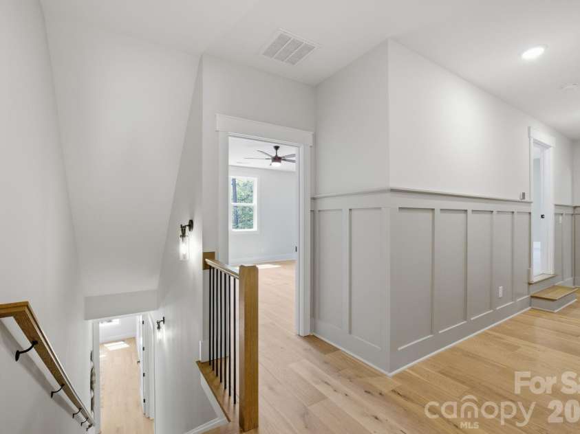 8321 Long Island Road, Catawba, NC 28609.  MLS# CAR4375313, YatesRealty ID 17840. Upper Level Hallway 