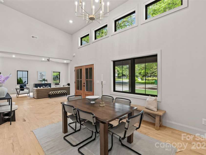 2525 Lumina Avenue, Charlotte, NC 28208.  MLS# CAR4278453, YatesRealty ID 17841. 
