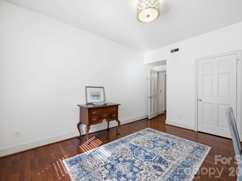 2440 Selwyn Avenue, Charlotte, NC 28209.  MLS# CAR4372591, YatesRealty ID 17843. 