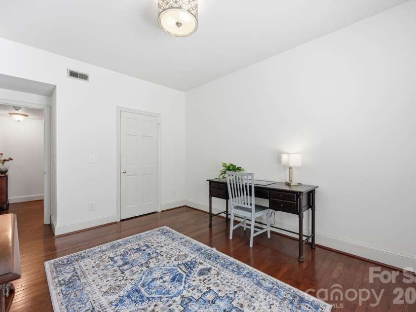 2440 Selwyn Avenue, Charlotte, NC 28209.  MLS# CAR4372591, YatesRealty ID 17843. 
