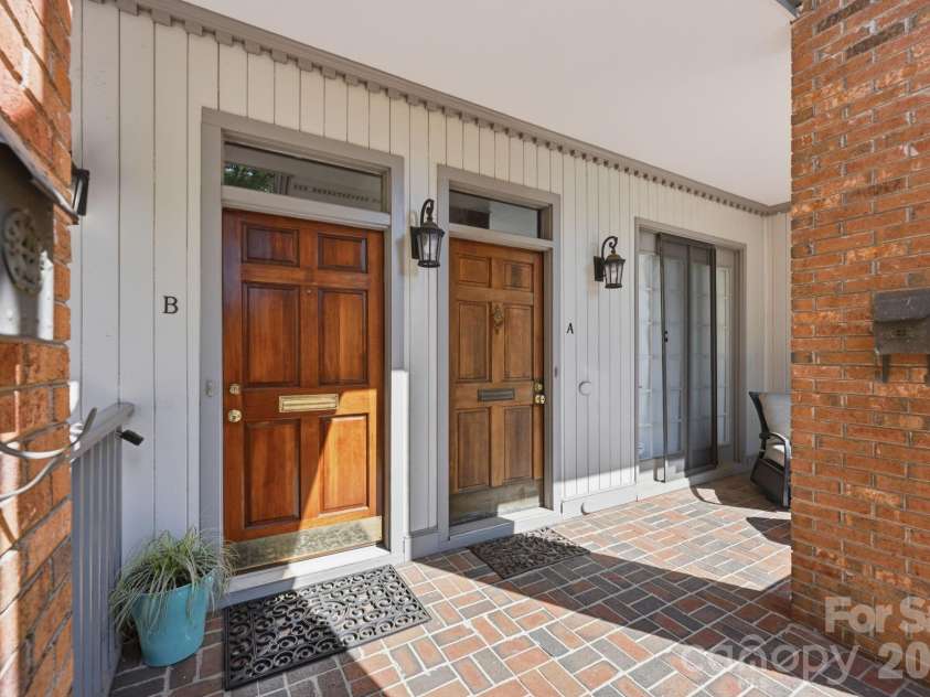 2440 Selwyn Avenue, Charlotte, NC 28209.  MLS# CAR4372591, YatesRealty ID 17843. Ground level unit and entry