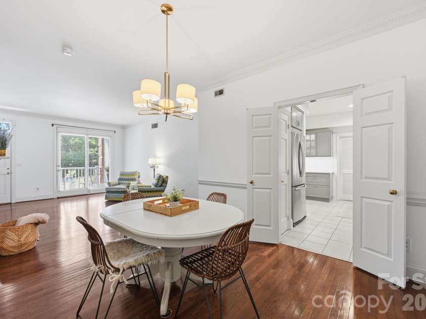 2440 Selwyn Avenue, Charlotte, NC 28209.  MLS# CAR4372591, YatesRealty ID 17843. Three room view.