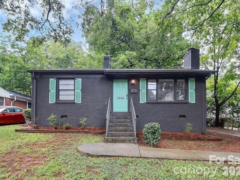 2642 Rachel Street, Charlotte, NC 28206.  MLS# CAR4353751, YatesRealty ID 17844. 