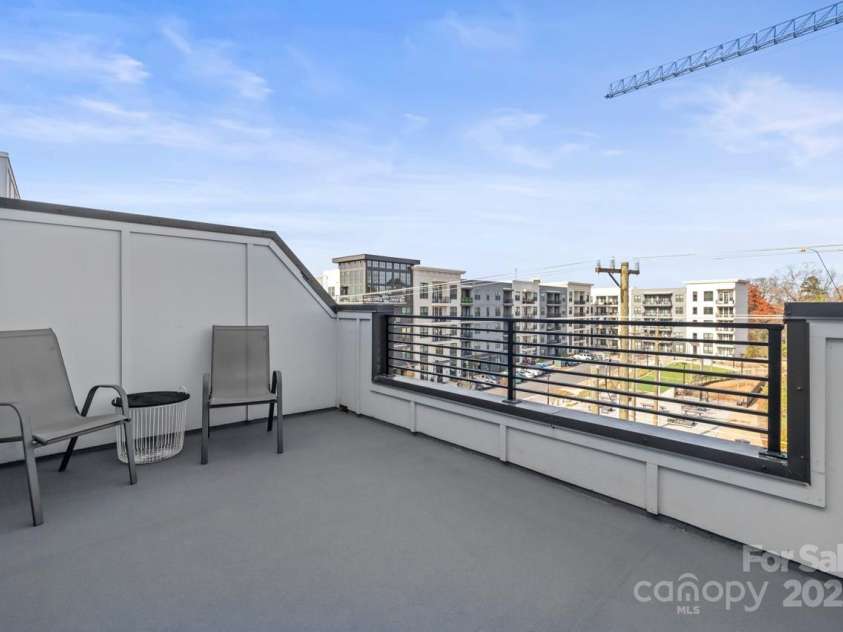 539 Tremont Avenue, Charlotte, NC 28203.  MLS# CAR4210616, YatesRealty ID 17844. 4th Floor, Rooftop Balcony
