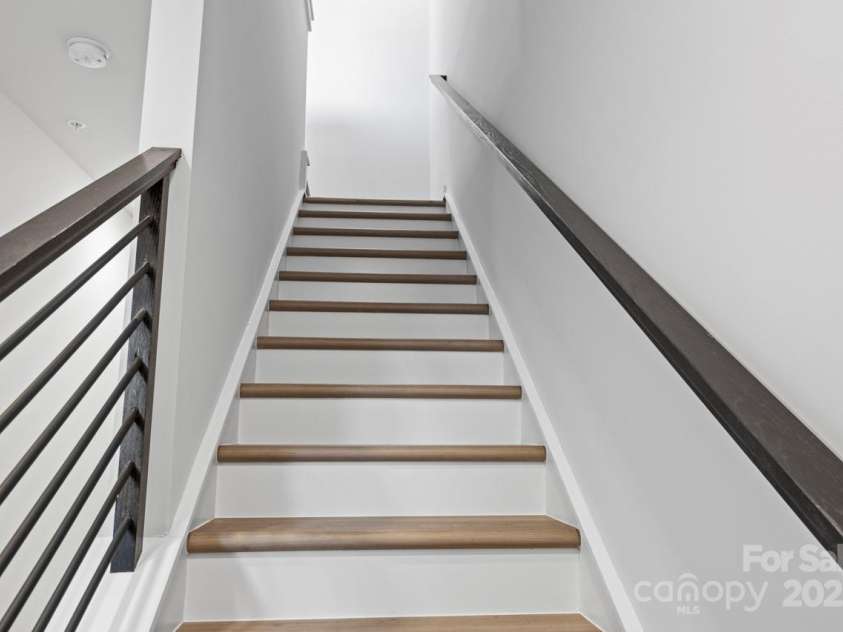 539 Tremont Avenue, Charlotte, NC 28203.  MLS# CAR4210616, YatesRealty ID 17844. 