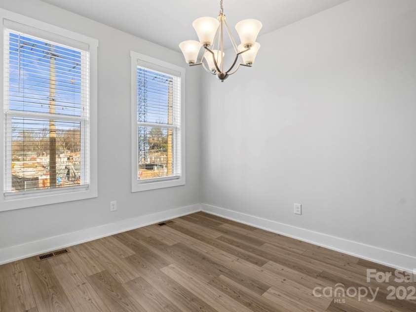 539 Tremont Avenue, Charlotte, NC 28203.  MLS# CAR4210616, YatesRealty ID 17844. Dining Room with Natural Light