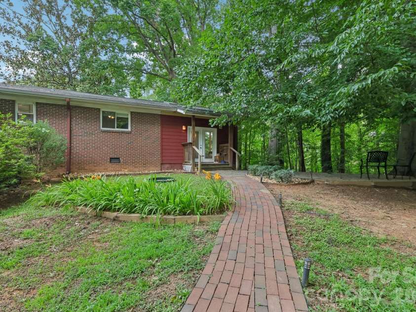 312 Cook Street, Kannapolis, NC 28083.  MLS# CAR4399189, YatesRealty ID 17847. 
