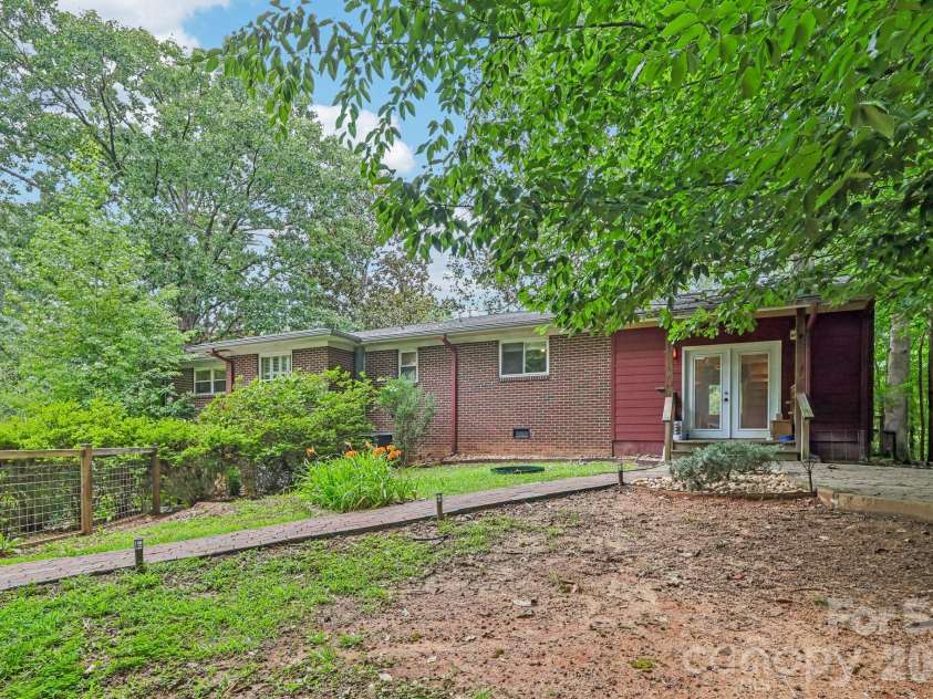 312 Cook Street, Kannapolis, NC 28083.  MLS# CAR4399189, YatesRealty ID 17847. 