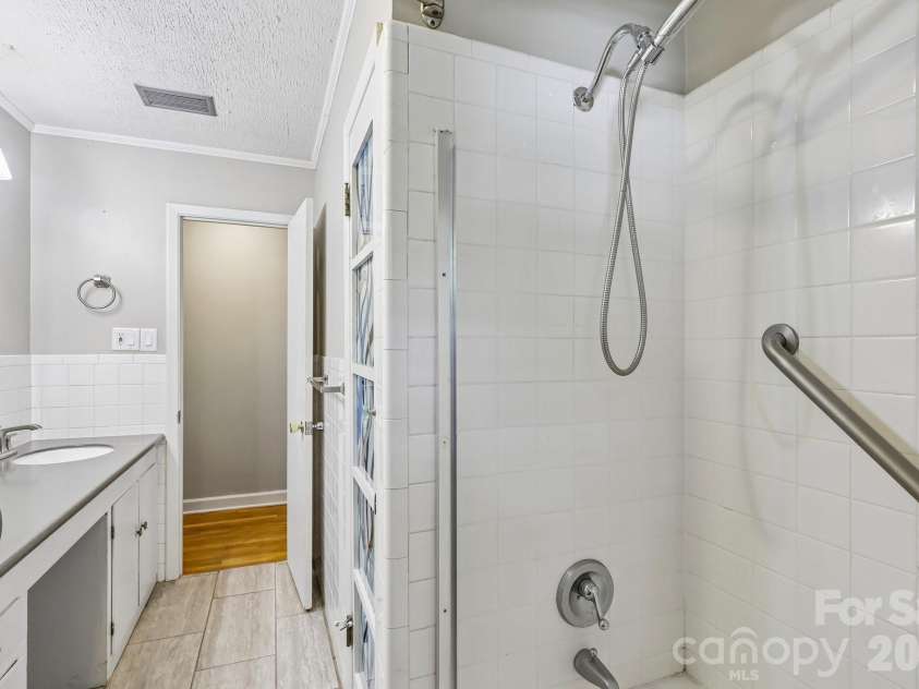 312 Cook Street, Kannapolis, NC 28083.  MLS# CAR4399189, YatesRealty ID 17847. 