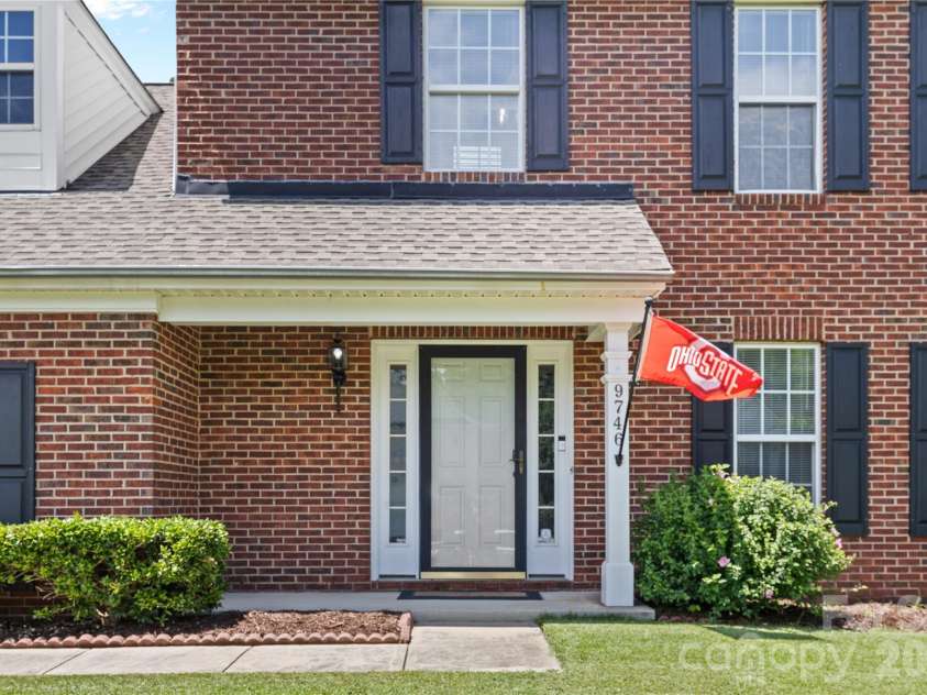 9746 Holly Park Drive, Charlotte, NC 28214.  MLS# CAR4369650, YatesRealty ID 17848. 