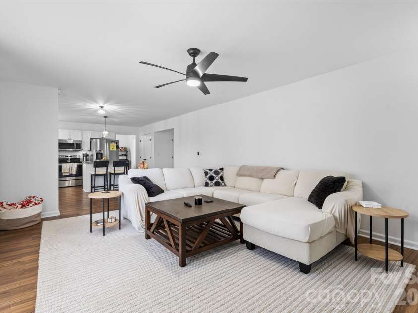 9746 Holly Park Drive, Charlotte, NC 28214.  MLS# CAR4369650, YatesRealty ID 17848. 
