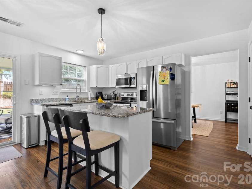 9746 Holly Park Drive, Charlotte, NC 28214.  MLS# CAR4369650, YatesRealty ID 17848. 