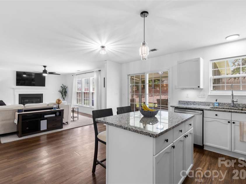 9746 Holly Park Drive, Charlotte, NC 28214.  MLS# CAR4369650, YatesRealty ID 17848. 