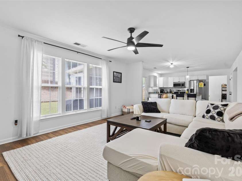 9746 Holly Park Drive, Charlotte, NC 28214.  MLS# CAR4369650, YatesRealty ID 17848. 
