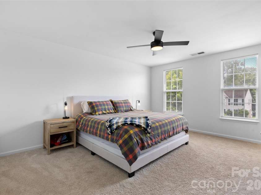 9746 Holly Park Drive, Charlotte, NC 28214.  MLS# CAR4369650, YatesRealty ID 17848. 