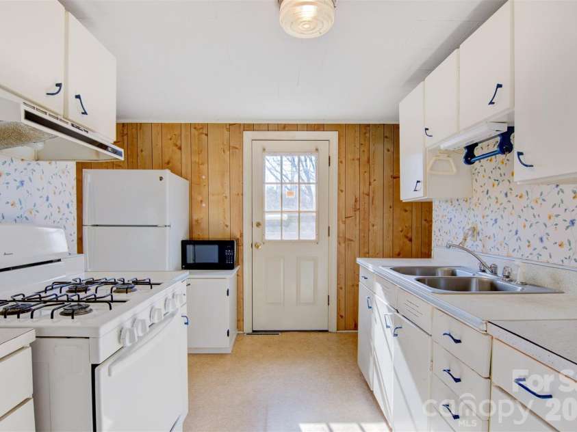 24 Berkley Street, Granite Falls, NC 28630.  MLS# CAR4370851, YatesRealty ID 17849. 