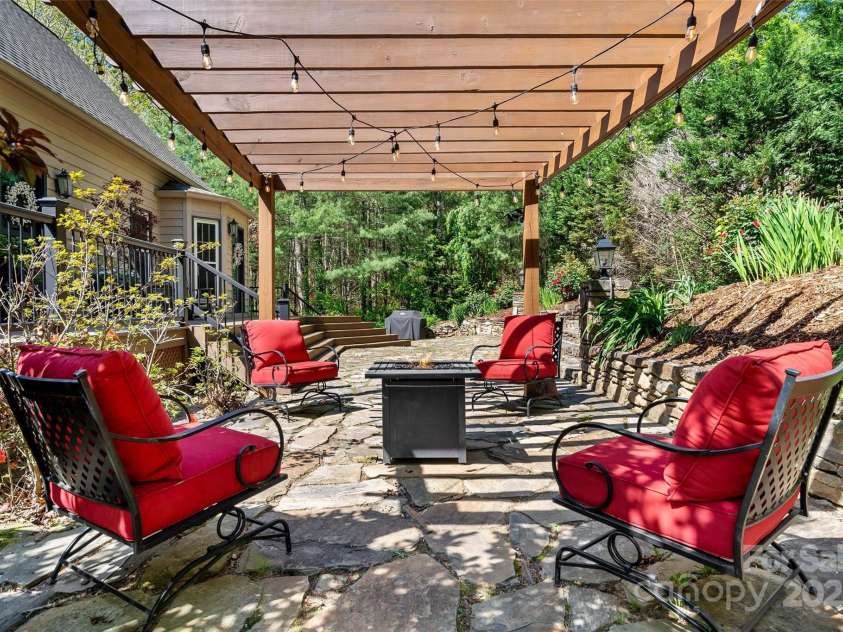 34 Legacy Mountain Trail, Fletcher, NC 28732.  MLS# CAR4244122, YatesRealty ID 17849. 