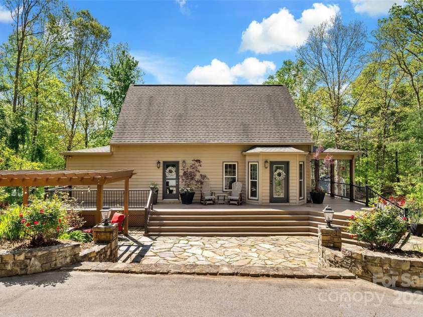 34 Legacy Mountain Trail, Fletcher, NC 28732.  MLS# CAR4244122, YatesRealty ID 17849. 