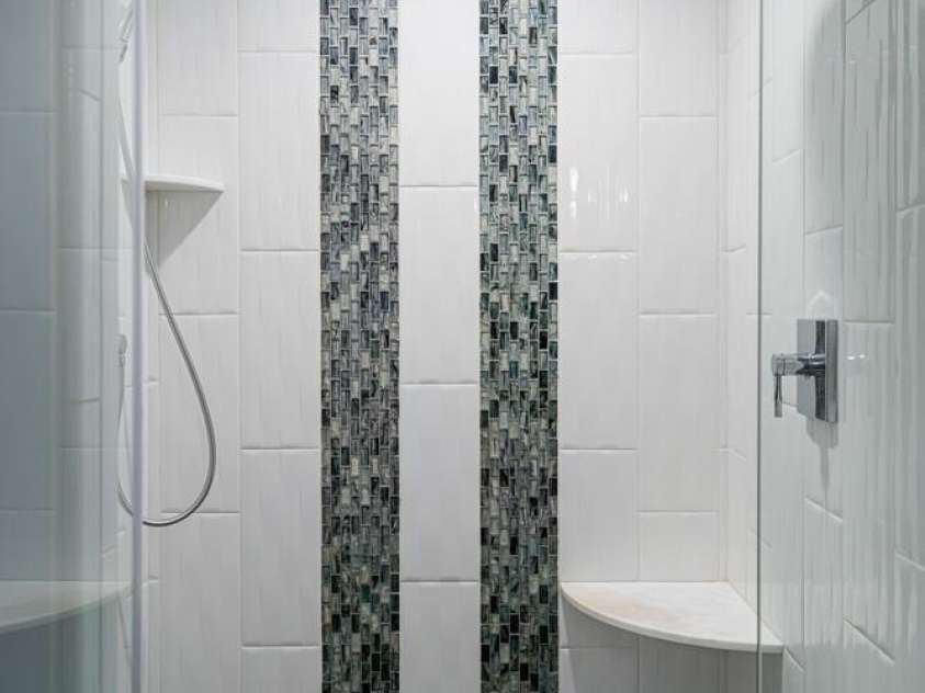 150 Overlook Drive, Flat Rock, NC 28731.  MLS# CAR4196466, YatesRealty ID 1785. 