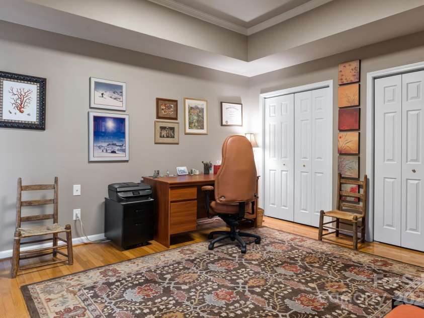 150 Overlook Drive, Flat Rock, NC 28731.  MLS# CAR4196466, YatesRealty ID 1785. 