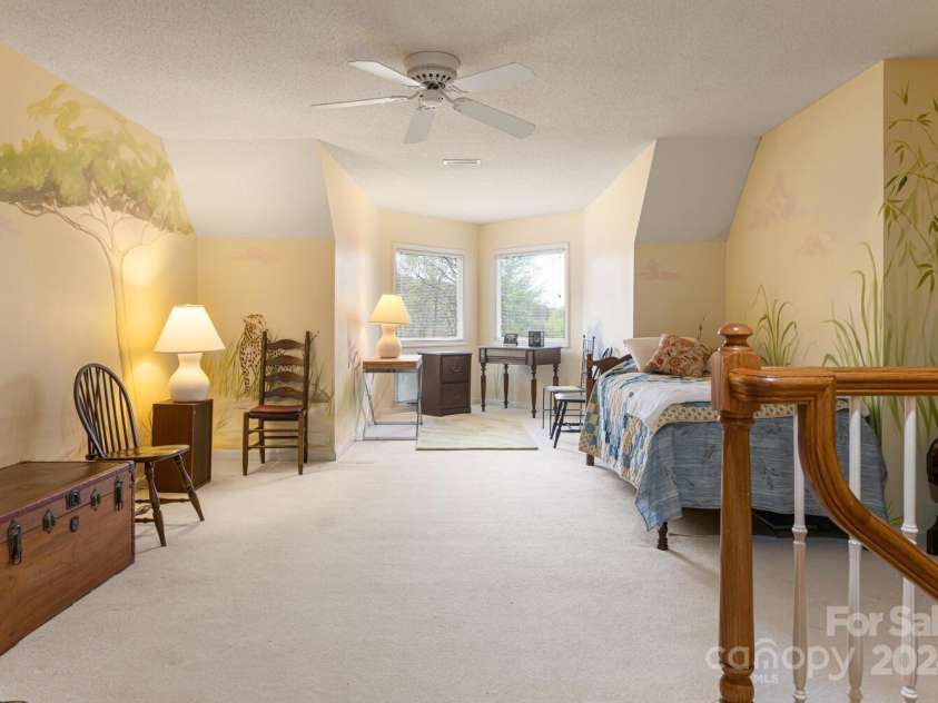 150 Overlook Drive, Flat Rock, NC 28731.  MLS# CAR4196466, YatesRealty ID 1785. 