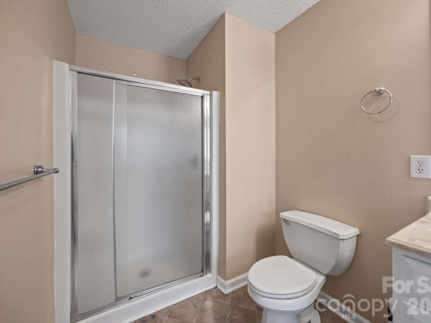 300 Chinaberry Drive, China Grove, NC 28023.  MLS# CAR4346542, YatesRealty ID 1785. Primary bath