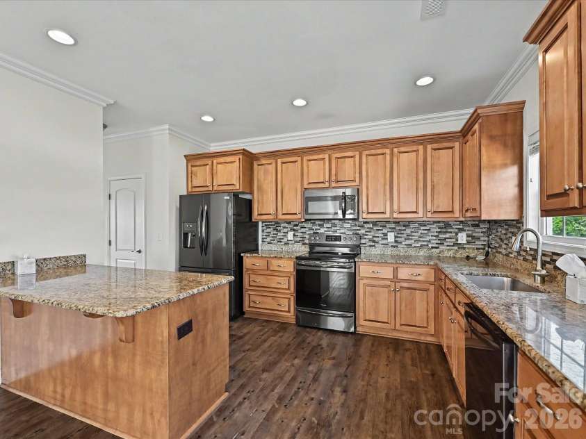 5009 Dwight Starnes Road, Waxhaw, NC 28173.  MLS# CAR4375576, YatesRealty ID 17850. 