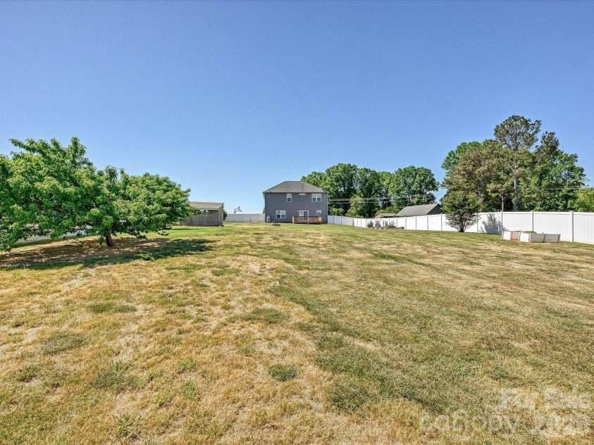 5009 Dwight Starnes Road, Waxhaw, NC 28173.  MLS# CAR4375576, YatesRealty ID 17850. 