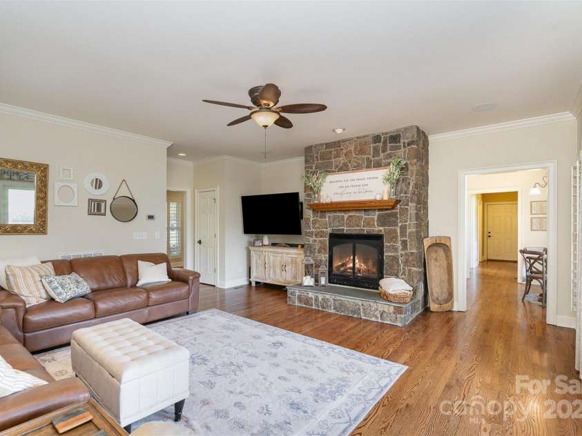 6419 Gilead Road, Huntersville, NC 28078.  MLS# CAR4245845, YatesRealty ID 17850. 