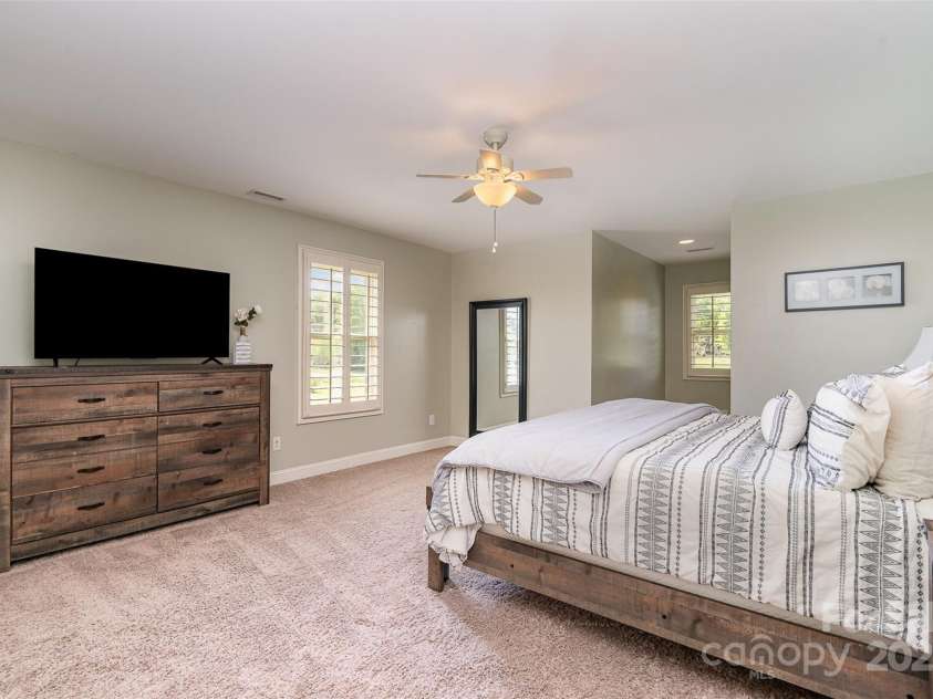 6419 Gilead Road, Huntersville, NC 28078.  MLS# CAR4245845, YatesRealty ID 17850. 