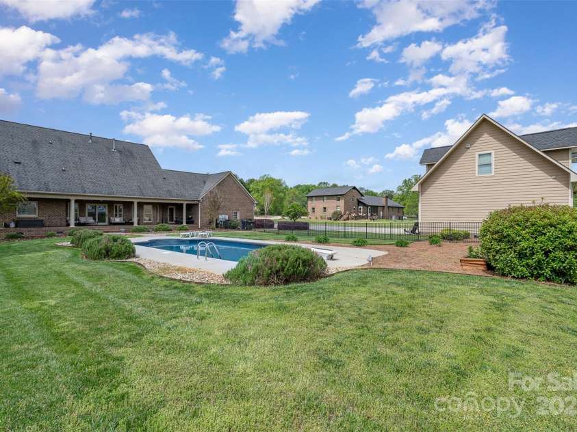 6419 Gilead Road, Huntersville, NC 28078.  MLS# CAR4245845, YatesRealty ID 17850. 