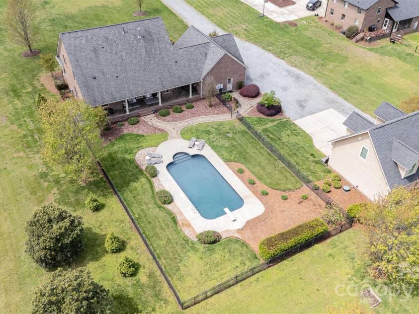 6419 Gilead Road, Huntersville, NC 28078.  MLS# CAR4245845, YatesRealty ID 17850. 