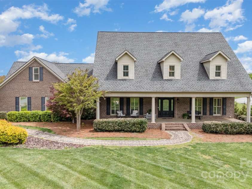 6419 Gilead Road, Huntersville, NC 28078.  MLS# CAR4245845, YatesRealty ID 17850. 