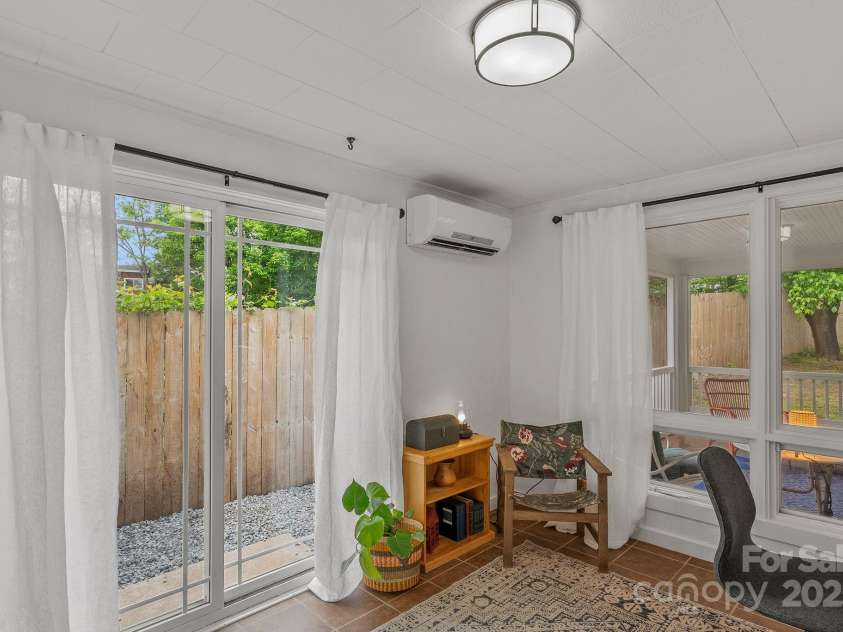 30 Joyner Avenue, Asheville, NC 28806.  MLS# CAR4256077, YatesRealty ID 17851. 3rd BR/Office
