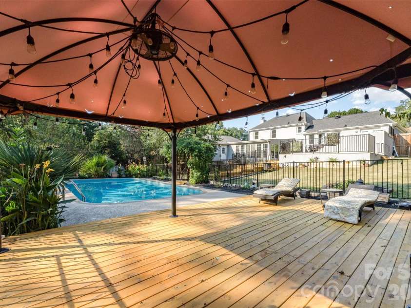 4212 Montibello Drive, Charlotte, NC 28226.  MLS# CAR4299141, YatesRealty ID 17851. POOL DECK READY FOR THE SPRING