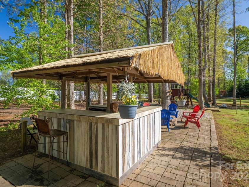 139 Autumn Grove Lane, Mooresville, NC 28115.  MLS# CAR4245679, YatesRealty ID 17852. 