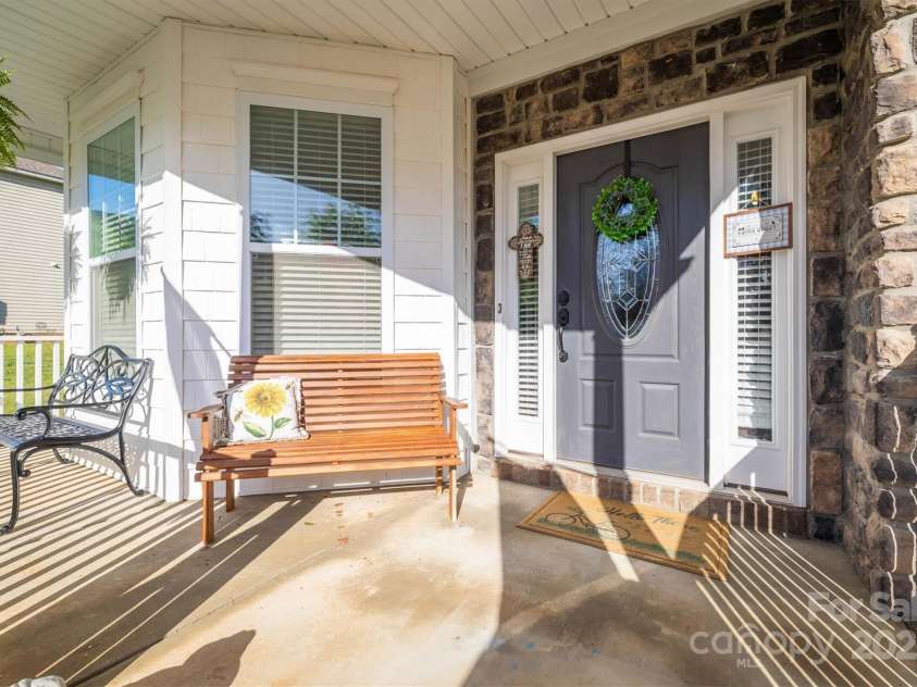 139 Autumn Grove Lane, Mooresville, NC 28115.  MLS# CAR4245679, YatesRealty ID 17852. 