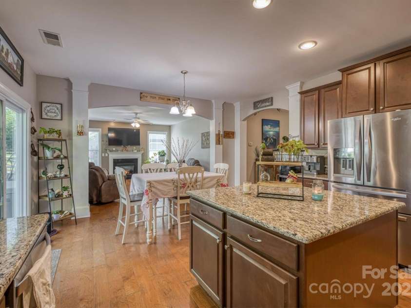 139 Autumn Grove Lane, Mooresville, NC 28115.  MLS# CAR4245679, YatesRealty ID 17852. 