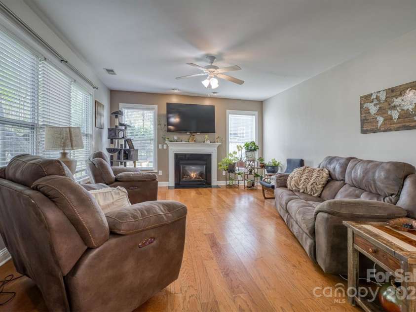 139 Autumn Grove Lane, Mooresville, NC 28115.  MLS# CAR4245679, YatesRealty ID 17852. 