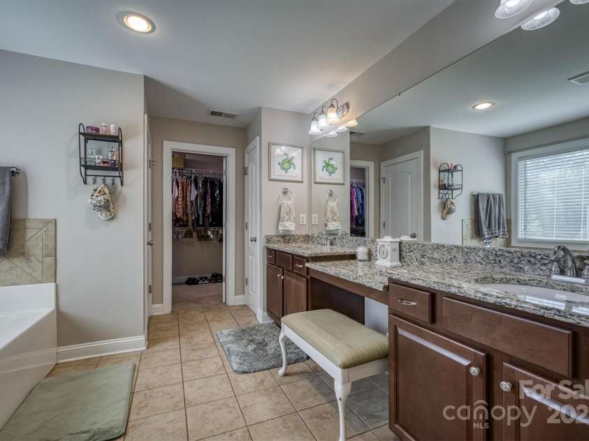 139 Autumn Grove Lane, Mooresville, NC 28115.  MLS# CAR4245679, YatesRealty ID 17852. 