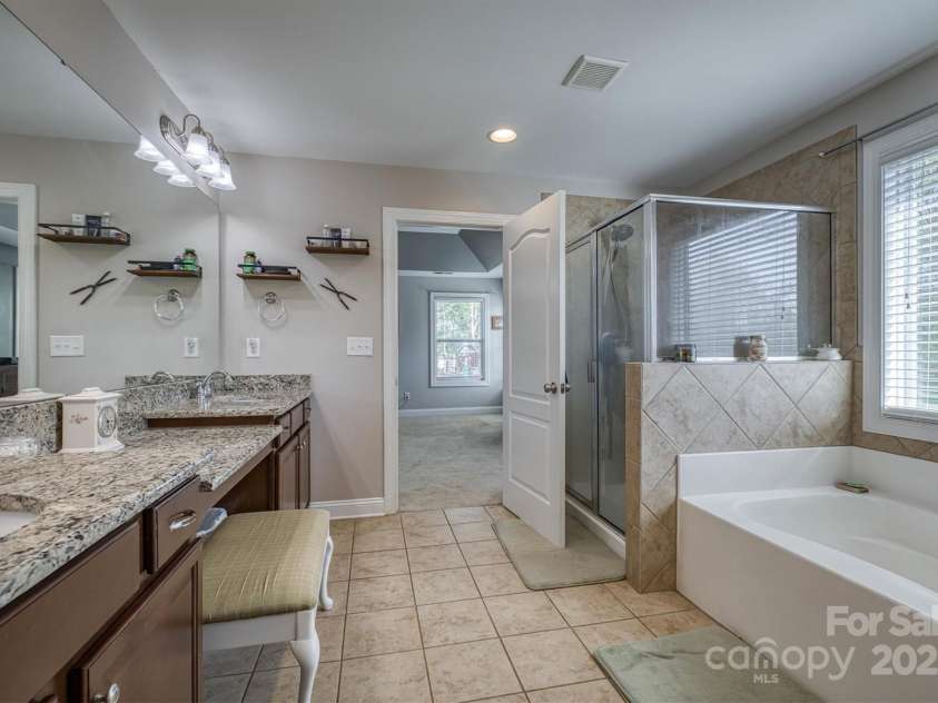 139 Autumn Grove Lane, Mooresville, NC 28115.  MLS# CAR4245679, YatesRealty ID 17852. 
