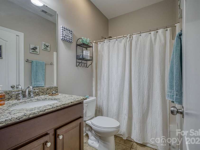 139 Autumn Grove Lane, Mooresville, NC 28115.  MLS# CAR4245679, YatesRealty ID 17852. Full bath on main level