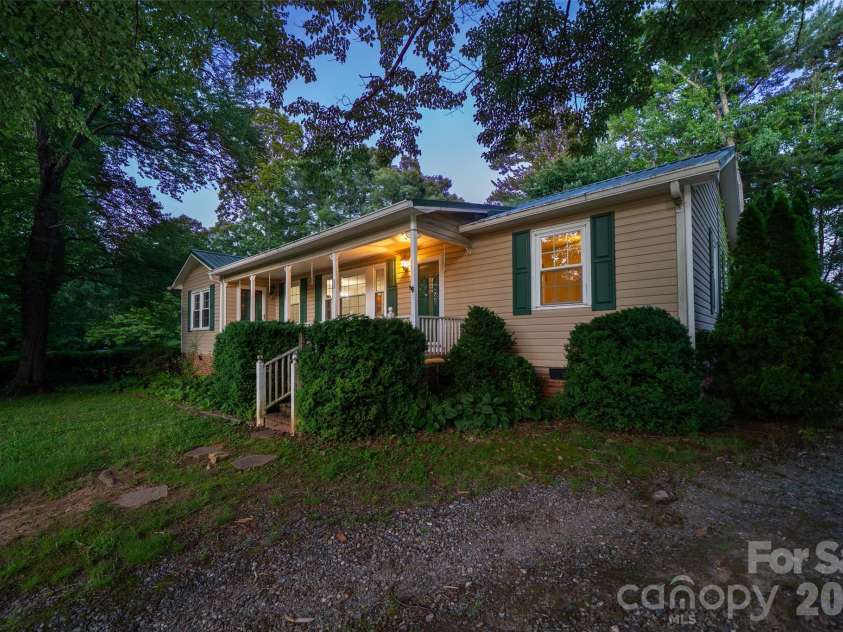 52 Miller Street, Columbus, NC 28722.  MLS# CAR4316824, YatesRealty ID 17852. 